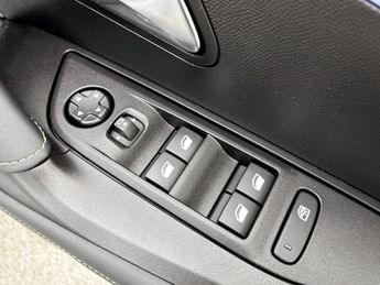 Peugeot 2008 115kW GT 54kWh 5dr Auto
