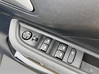 Vauxhall Frontera 83kW GS 44kWh 5dr Auto