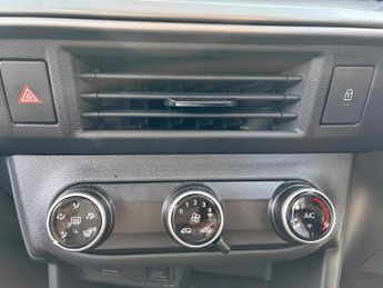 Vauxhall Frontera 83kW Design 44kWh 5dr Auto