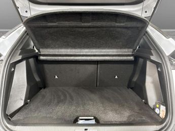 Peugeot 2008 1.2 Hybrid 136 GT 5dr e-DSC6