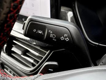 Ford Focus 1.0 EcoBoost Hybrid mHEV ST-Line X 5dr Auto