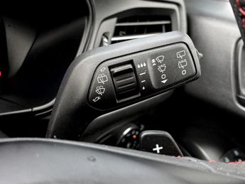 Ford Focus 1.0 EcoBoost Hybrid mHEV ST-Line X 5dr Auto