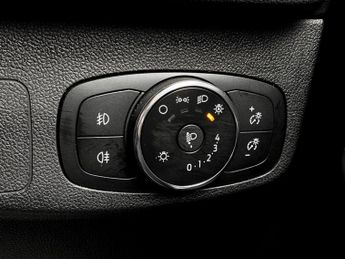 Ford Focus 1.0 EcoBoost Hybrid mHEV ST-Line X 5dr Auto