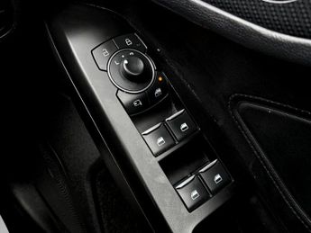 Ford Focus 1.0 EcoBoost Hybrid mHEV ST-Line X 5dr Auto