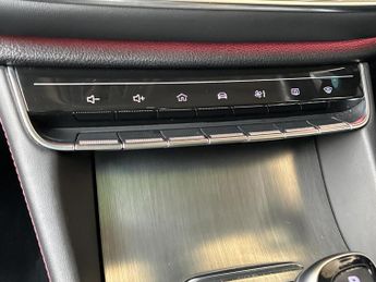 Mg Hs 1.5 T-GDI Exclusive 5dr DCT