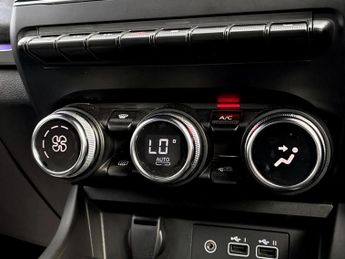 Renault Arkana 1.6 E-Tech FHEV 145 Esprit Alpine 5dr Auto