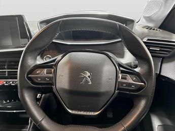 Peugeot 208 100kW Allure Premium 50kWh 5dr Auto
