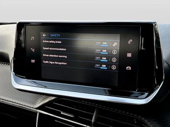 Peugeot 2008 1.2 PureTech 130 Allure Premium+ 5dr EAT8