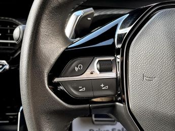 Peugeot 2008 1.2 PureTech 130 Allure Premium+ 5dr EAT8