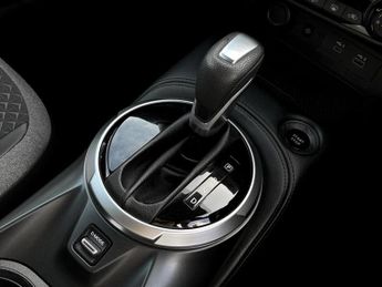 Nissan Juke 1.6 Hybrid N-Connecta 5dr Auto