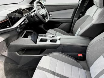Vauxhall Grandland 157kW GS 73kWh 5dr Auto