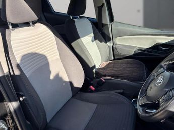 Toyota Yaris 1.5 Hybrid Icon Tech 5dr CVT