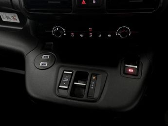Peugeot Partner 100kW 52kWh Professional Crew Van Auto