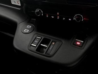 Peugeot Partner 100kW 52kWh Professional Crew Van Auto