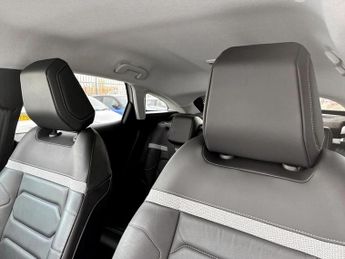 Citroen C4 100kW Shine Plus 50kWh 5dr Auto