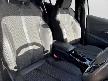 Peugeot 2008 1.2 PureTech 130 GT 5dr EAT8