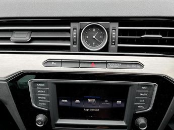 Volkswagen Passat 2.0 TDI GT 5dr DSG