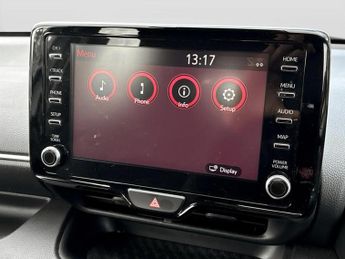 Toyota Yaris 1.5 Hybrid Design 5dr CVT