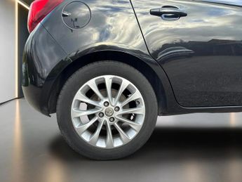 Vauxhall Corsa 1.4 SE Nav 5dr Auto