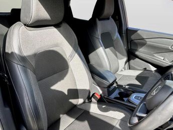 Nissan Qashqai 1.3 DiG-T MH 158 N-Connecta 5dr Xtronic