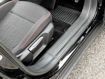 Fiat 600 115kW Red 54kWh 5dr Auto