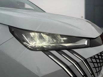 Peugeot 5008 1.2 Hybrid 136 Allure 5dr e-DSC6