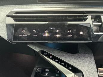 Peugeot 5008 1.2 Hybrid 136 Allure 5dr e-DSC6