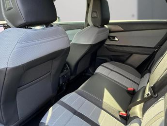 Vauxhall Grandland 157kW GS 73kWh 5dr Auto