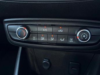 Vauxhall Crossland 1.2 Turbo [130] Design 5dr Auto