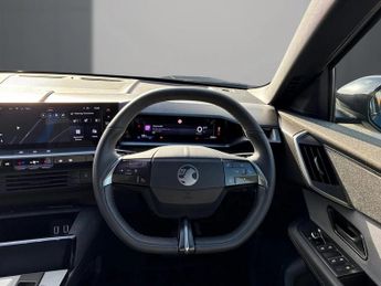 Vauxhall Grandland 157kW GS 73kWh 5dr Auto