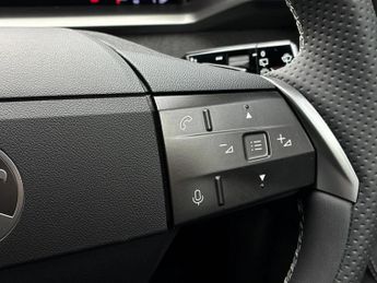 Vauxhall Grandland 1.2 Hybrid 145 Ultimate 5dr e-DCT6 [Fixed Roof]