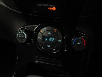 Ford Fiesta 1.6 Titanium 5dr Powershift