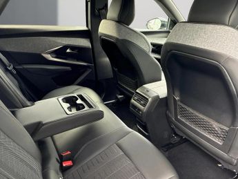 Peugeot 3008 1.2 Hybrid 145 GT 5dr e-DSC6