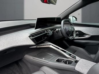 Peugeot 3008 1.2 Hybrid 145 GT 5dr e-DSC6