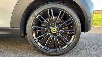 MINI Hatchback Cooper S Level 2