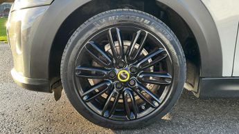 MINI Hatchback Cooper S Level 2