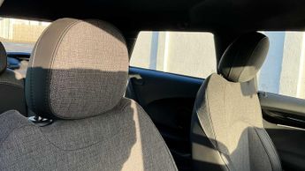 MINI Hatchback Cooper S Level 2