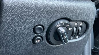 MINI Hatchback Cooper S Level 2