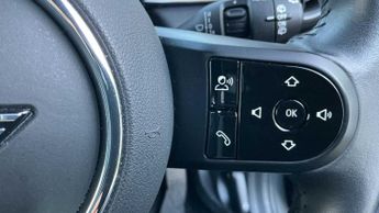 MINI Hatchback Cooper S Level 2