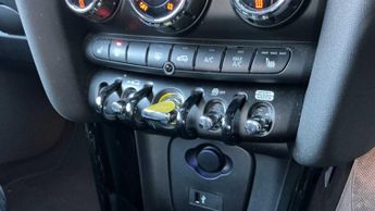 MINI Hatchback Cooper S Level 2