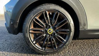 MINI Hatchback Cooper S Level 2