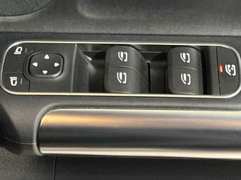 Mercedes-Benz GLA AMG Line