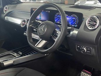 Mercedes-Benz EQB AMG Line Premium Plus