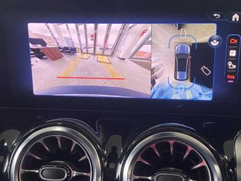 Mercedes-Benz EQB AMG Line Premium Plus