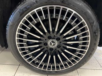 Mercedes-Benz EQB AMG Line Premium