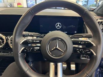 Mercedes-Benz EQB AMG Line Premium