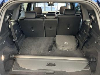 Mercedes-Benz EQB AMG Line Premium