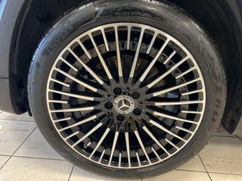 Mercedes-Benz EQB AMG Line Premium