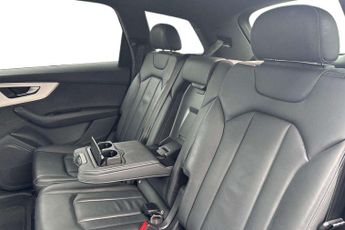 Audi Q7 Black Edition