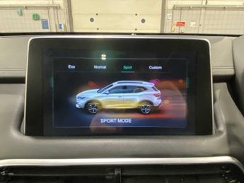 MG Motor UK Hs Exclusive